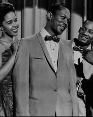 Holiday Doo Wop Englewood