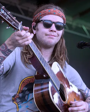 Billy Strings Newark
