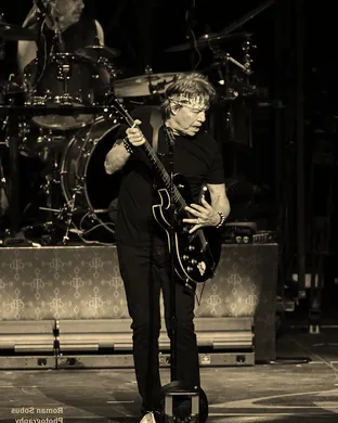 George Thorogood Huntington