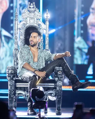 Romeo Santos Elmont