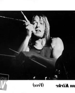 Simon Kirke Ridgefield