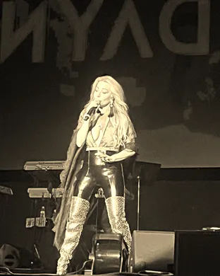 Taylor Dayne Englewood